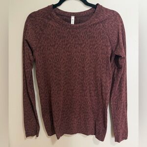 Athleta Momentum Seamless Long Sleeve Top Maroon Leopard Women’s Medium